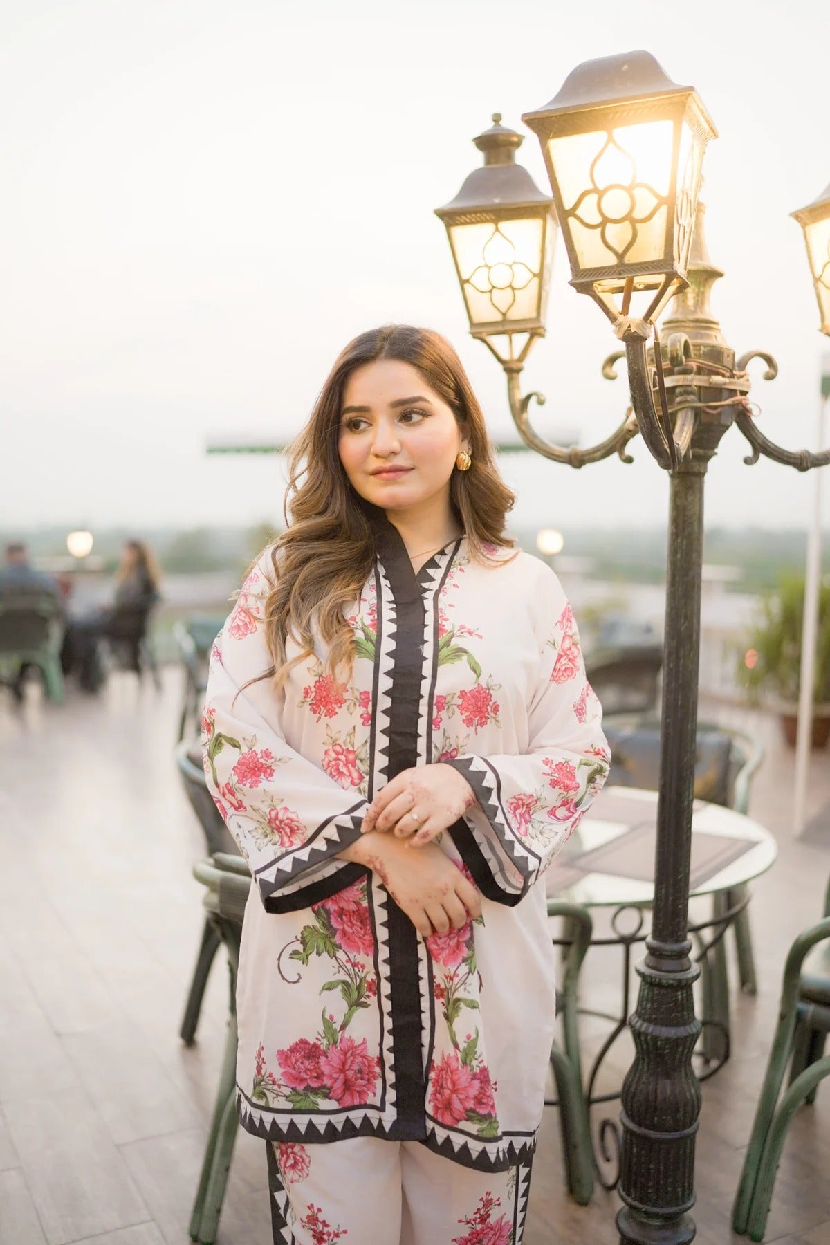 Urwa 2pc Lawn Luxury Stitched Suit Pakistani Designer