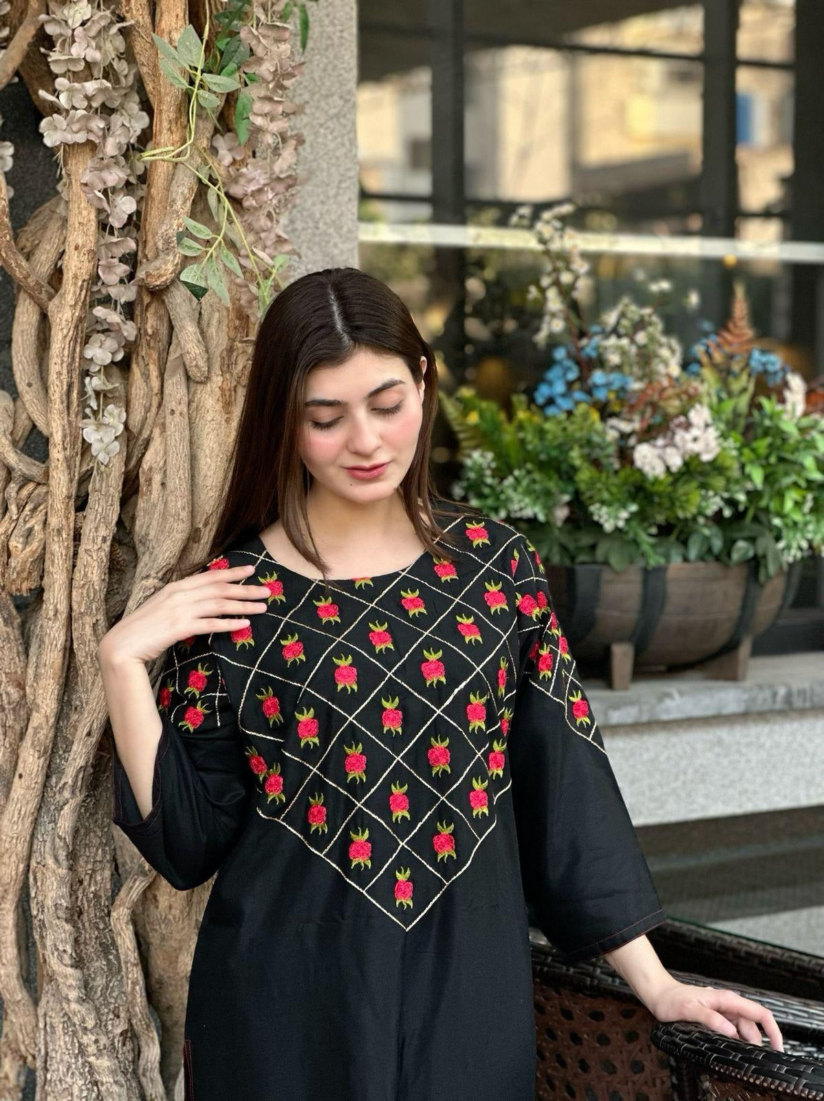 LAIRA Embroidered Article 2Pcs Stitched Lawn Luxury Suit